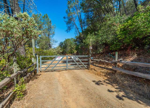 Property at 13417 Hallwood Pl, Grass Valley, CA 95949