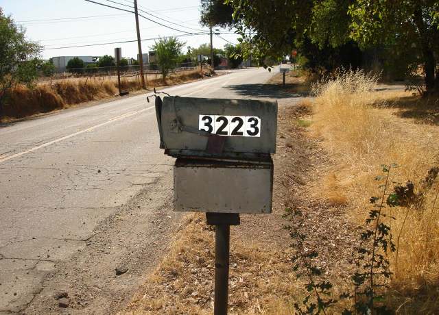 Property at 3223 I St, North Highlands, CA 95660, 3 beds, 2 baths
