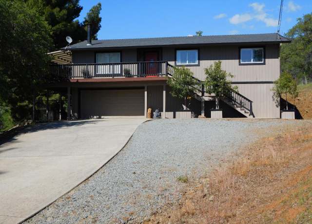 Property at 4577 Madreselva St, Don Pedro, CA 95329, 3 beds, 2.5 baths