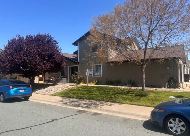 Property at 9333 Aizenberg Cir, Elk Grove, CA 95624, 3 beds, 2 baths