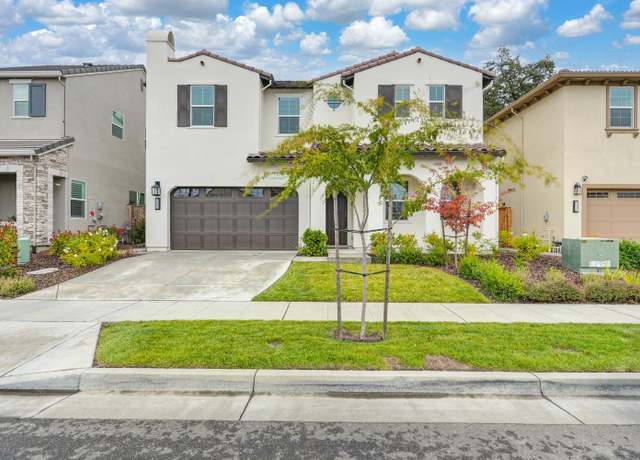 Property at 2327 5th Ave, Sacramento, CA 95818, 3 beds, 2.5 baths