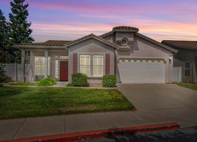 Property at 105 Little Johns Creek Dr, Oakdale, CA 95361, 2 beds, 2 baths