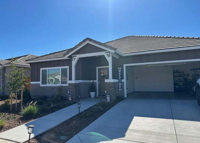 Property at 936 Hogan Rd, Galt, CA 95632, 2 beds, 2.5 baths