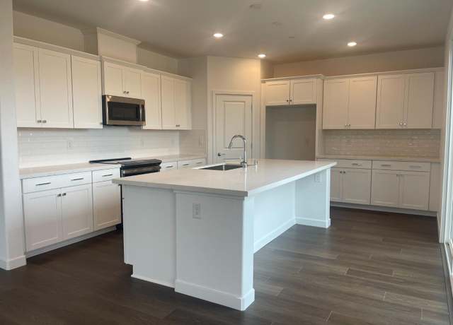 Property at 8748 Spring Fern Way, Elk Grove, CA 95624, 4 beds, 3 baths