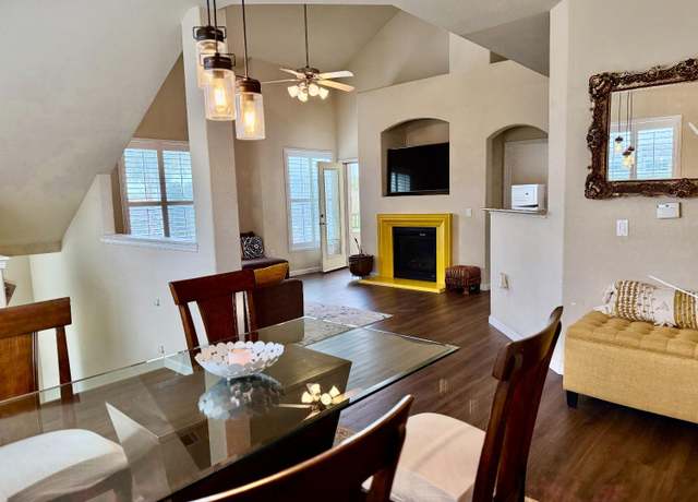 Property at 5512 Tares Cir, Elk Grove, CA 95757, 2 beds, 2 baths