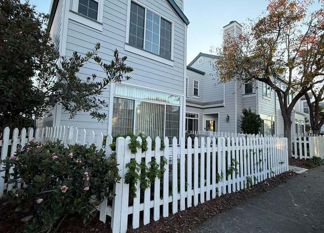 Property at 118 Commodore Dr, Richmond, CA 94804, 2 beds, 2.5 baths