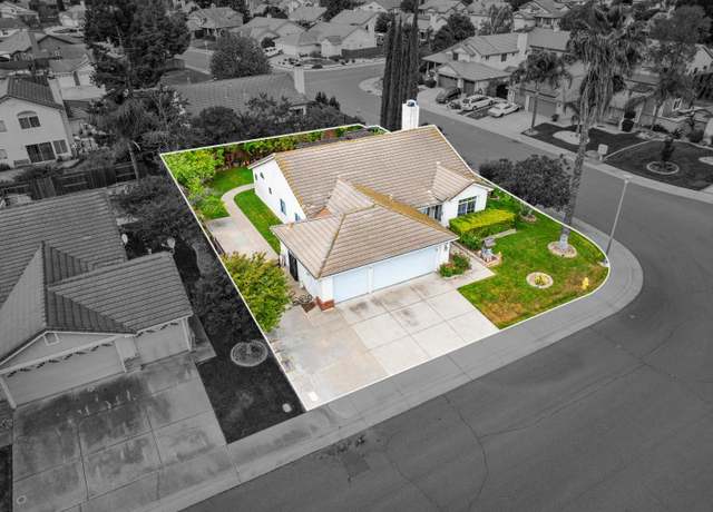 Property at 1054 Starbrook Dr, Galt, CA 95632, 4 beds, 2 baths