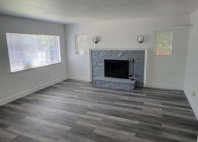 Property at 2629 47th Ave, Sacramento, CA 95822, 3 beds, 2.5 baths
