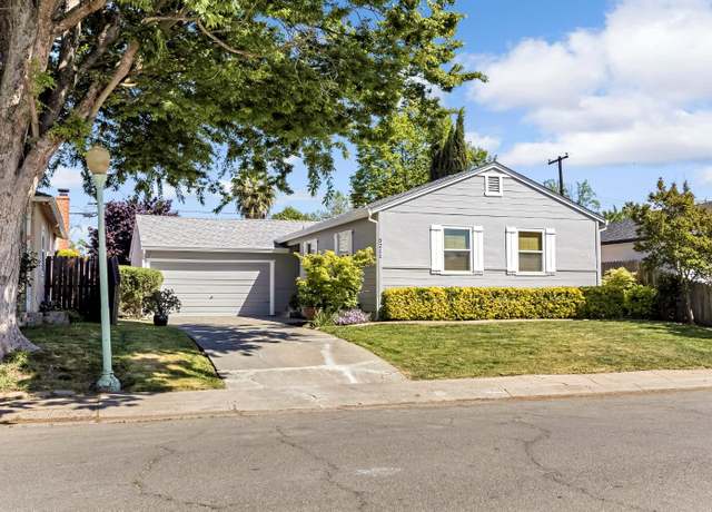 Property at 5211 Whittier Dr, Sacramento, CA 95820, 3 beds, 2 baths