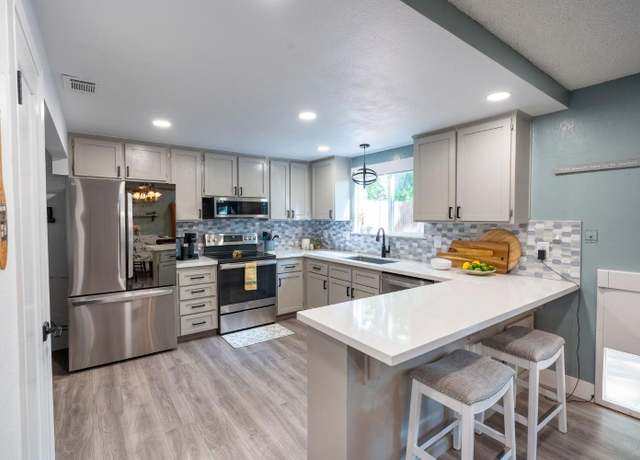 Property at 7418 Ranch Ave, Citrus Heights, CA 95610, 3 beds, 2.5 baths