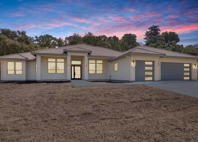 Property at 10318 Fox Borough Dr, Oakdale, CA 95361, 4 beds, 3 baths
