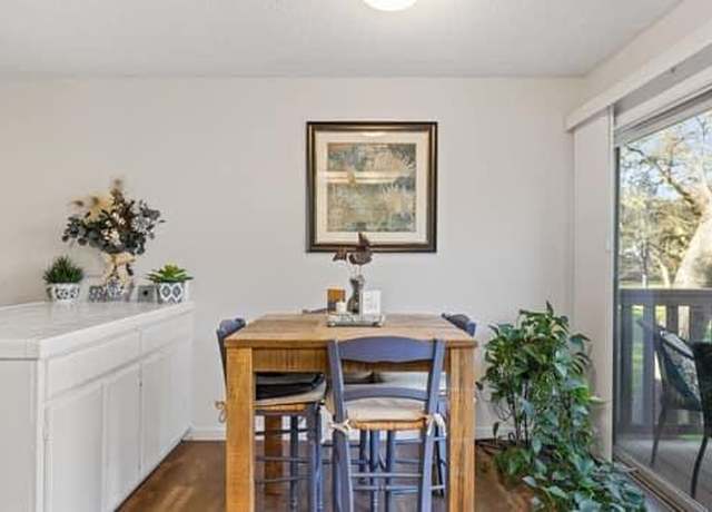 Property at 6917 Vera Cruz Ct, Citrus Heights, CA 95621, 3 beds, 2.5 baths