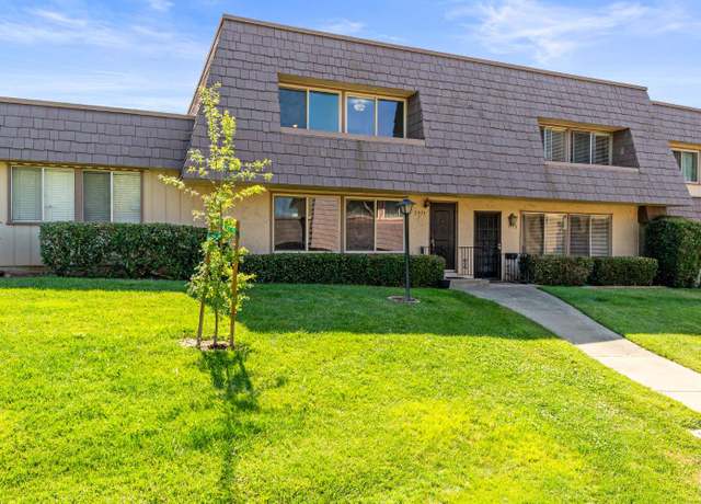 Property at 5971 Via Casitas, Carmichael, CA 95608, 3 beds, 2.5 baths