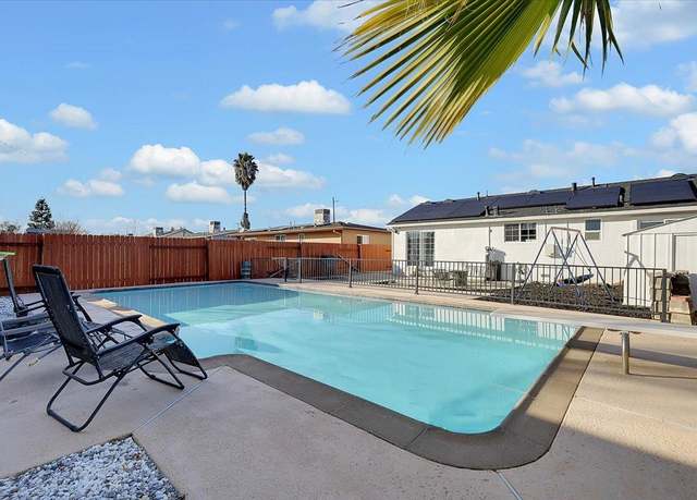 Property at 1010 E 19th St, Marysville, CA 95901, 3 beds, 1 bath
