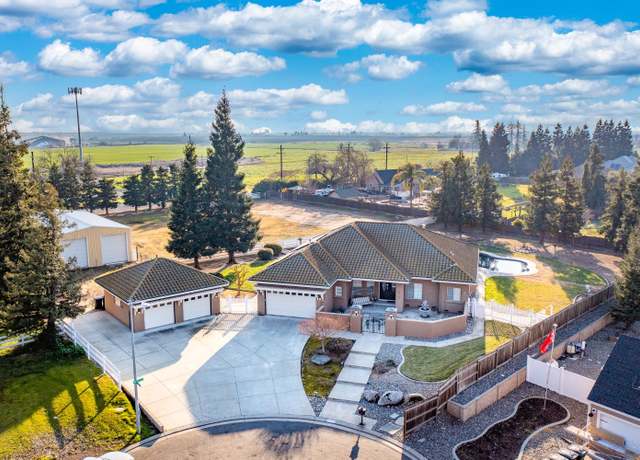 Property at 9801 Oak Knoll Dr, Oakdale, CA 95361, 4 beds, 2.5 baths