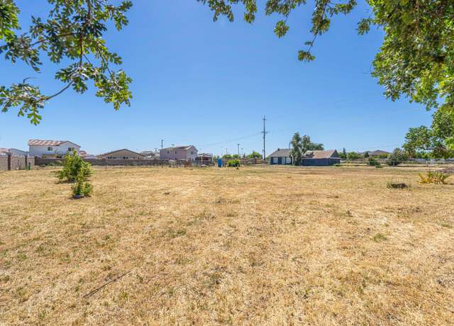 Property at 19435 East St, Woodland, CA 95776, 3 beds, 1 bath