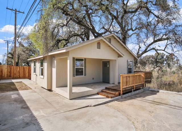 Property at 1541 W Hatch Rd, Modesto, CA 95351, 2 beds, 1 bath