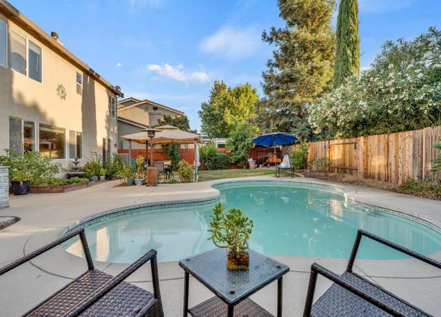 Property at 9473 Chicory Field Way, Elk Grove, CA 95624, 5 beds, 3 baths
