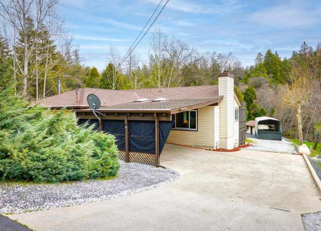 Property at 16537 Creekside Dr, Sonora, CA 95370, 2 beds, 2 baths