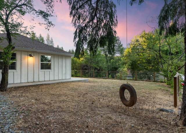Property at 287 W Olympia Dr, Grass Valley, CA 95945, 4 beds, 3 baths