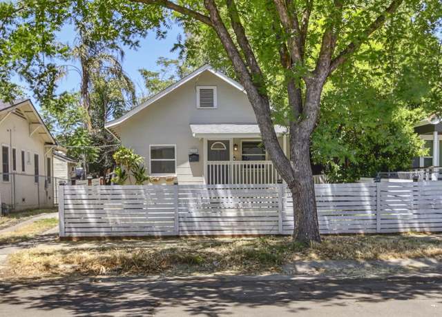 Property at 2236 32nd St, Sacramento, CA 95817, 2 beds, 1 bath