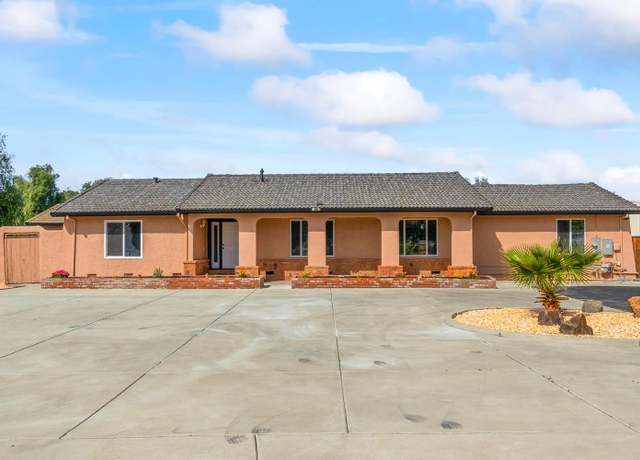 Property at 23155 Vaquero Ct, Tracy, CA 95304, 5 beds, 3 baths