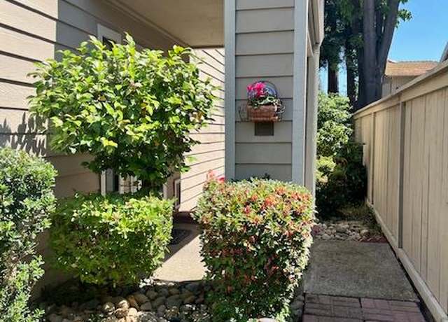 Property at 2005 Cedar Ridge Dr, Stockton, CA 95207, 2 beds, 1 bath