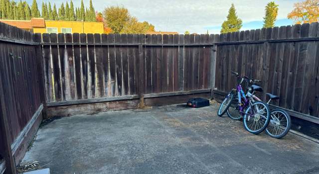 Photo of 512 S Jack Tone Rd, Ripon, CA 95366