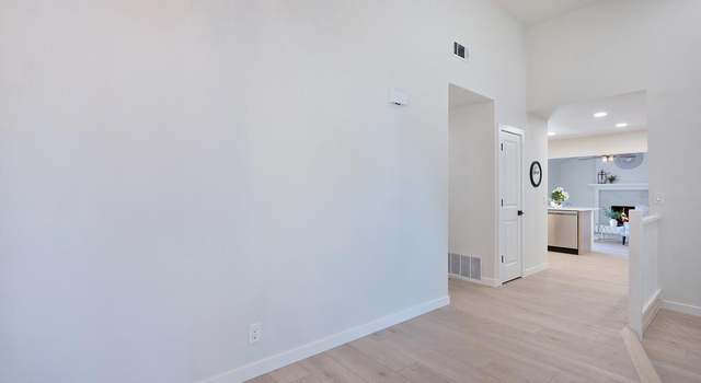 Photo of 571 Nottingham Dr, Vacaville, CA 95688