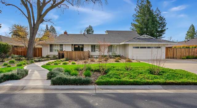 Photo of 44145 Lakeview Dr, El Macero, CA 95618
