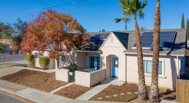 Photo of 502 E D St, Oakdale, CA 95361