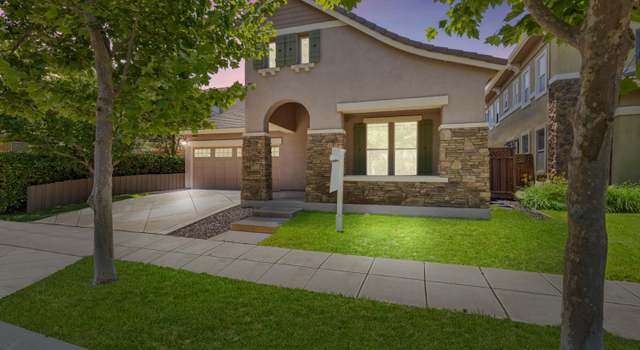 Photo of 496 W Heritage Dr, Mountain House, CA 95391