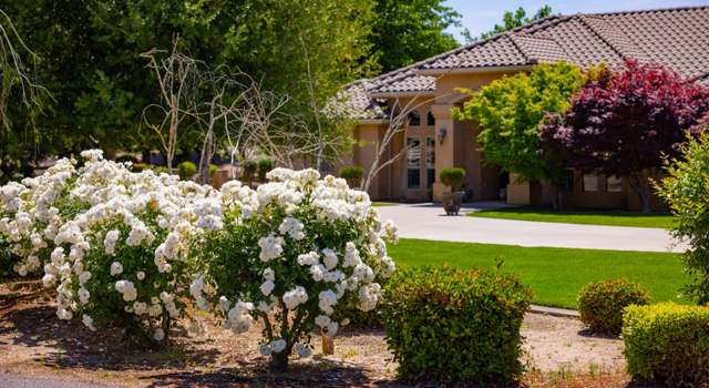 Photo of 8706 N Oaks Dr, Oakdale, CA 95361