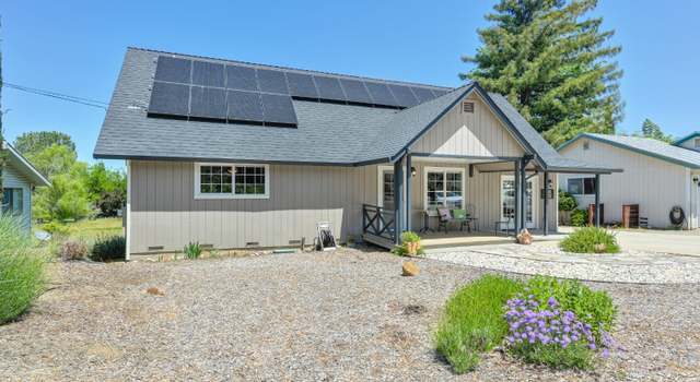 Photo of 13717 Torrey Pines Dr, Auburn, CA 95602