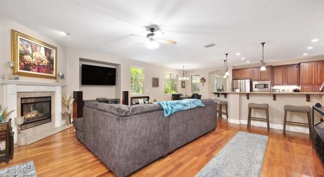 Photo of 299 Katarina Ln, Folsom, CA 95630