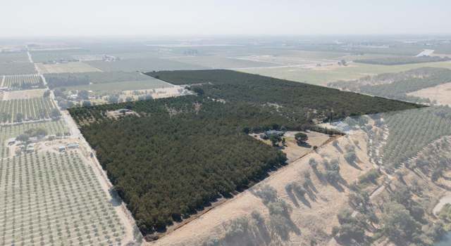 Photo of 361 Arlberg Rd, Hickman, CA 95323