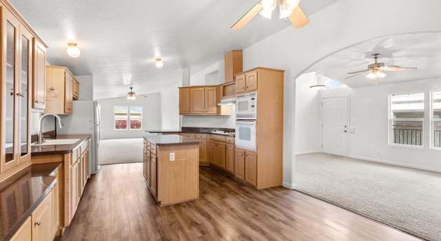 Photo of 7400 Pardis Ln, Sacramento, CA 95828