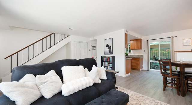 Photo of 102 Roundtree Ct, Sacramento, CA 95831
