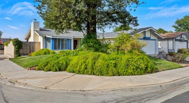 Photo of 1215 Fremont Ave, Clovis, CA 93612