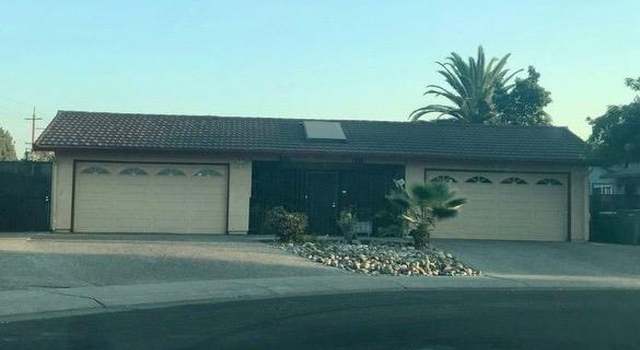 Photo of 1418 Castle Oaks Dr, Stockton, CA 95210