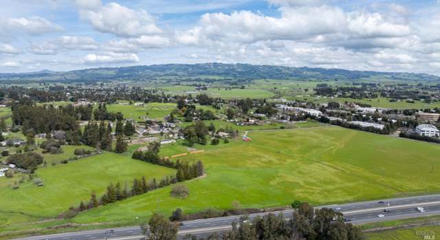 Photo of 100 Orchard Ln, Petaluma, CA 94952