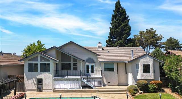 Photo of 892 El Oro Dr, Auburn, CA 95603