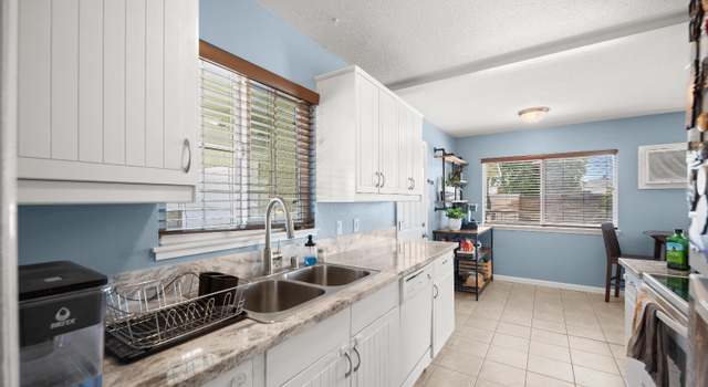 Photo of 9906 Meteor Dr, Sacramento, CA 95827