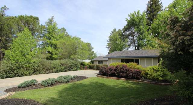 Photo of 11424 Torrey Pines Dr, Auburn, CA 95602
