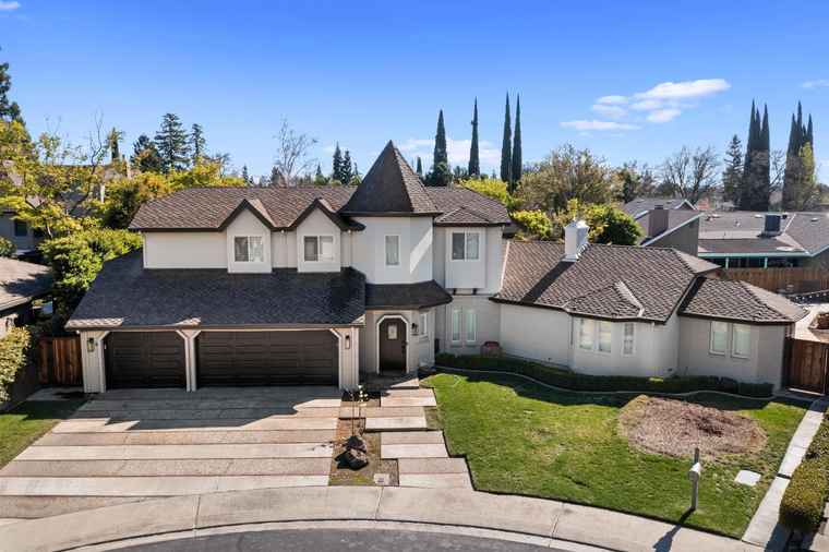Photo of 2712 Stuyvesant Cir Modesto, CA 95356