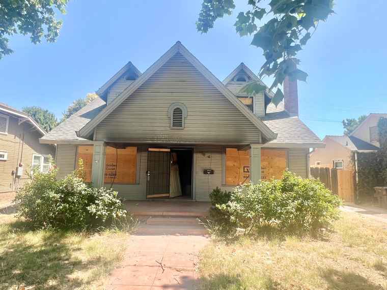 Photo of 1884 W Willow St Stockton, CA 95203