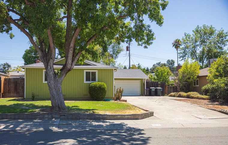Photo of 5018 Kahn St Carmichael, CA 95608