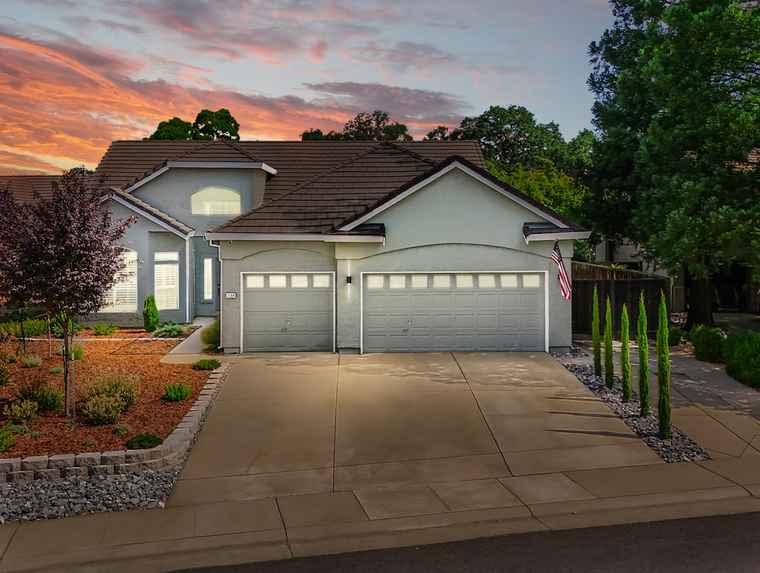 Photo of 1184 S Bluff Dr Roseville, CA 95678