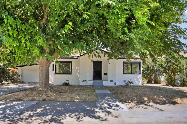 Photo of 3161 33rd Ave Sacramento, CA 95824