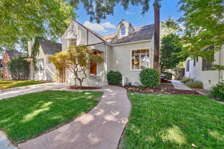 Photo of 2672 16th St Sacramento, CA 95818